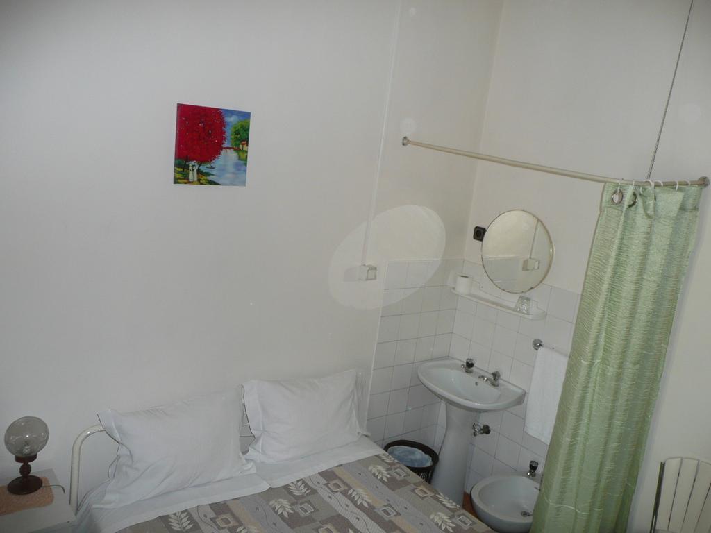 Pensao Prata Hotel Lisbon Bilik gambar